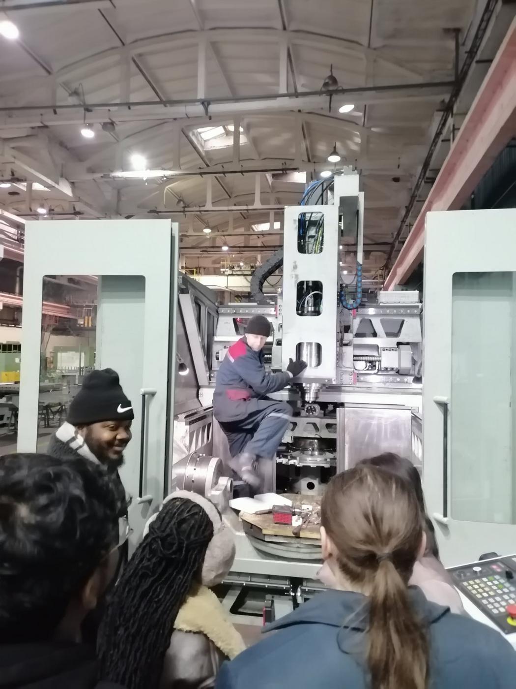 8 Экскурсия на ОАО "СтанкоГомель"