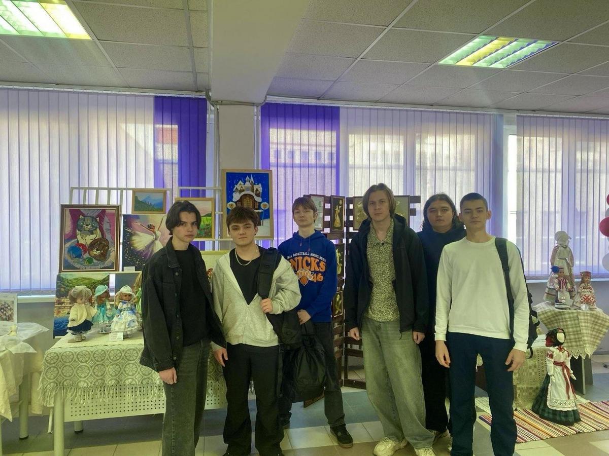 7 МСФ на выставке декоративно-прикладного искусства 7 МСФ на выставке декоративно-прикладного искусства