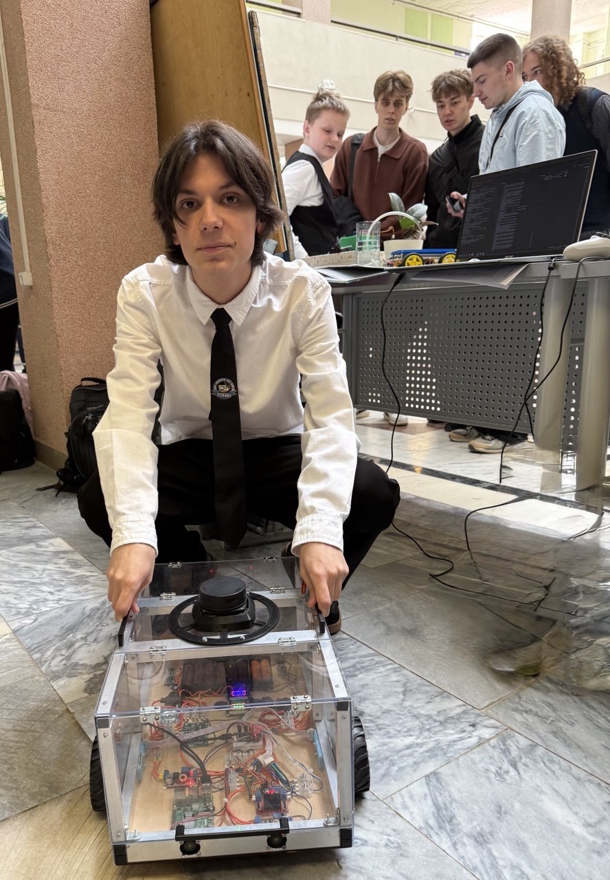 8 Преподаватели МСФ в жюри IX региональной конференции школьников