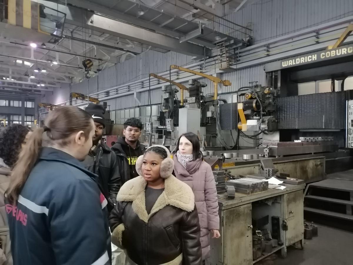 9 Экскурсия на ОАО "СтанкоГомель"