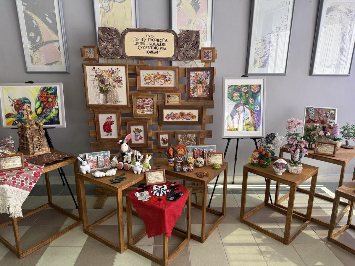 4 МСФ на выставке декоративно-прикладного искусства 4 МСФ на выставке декоративно-прикладного искусства