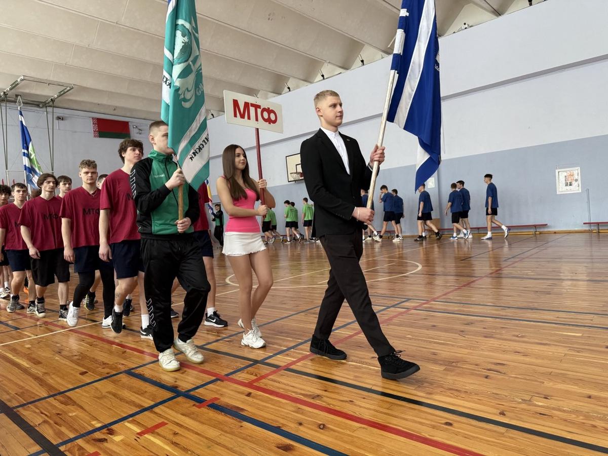 01 Вдохновляющий военно-спортивный праздник: команда машиностроительного факультета одерживает победу в соревнованиях к Дню защитников Отечества 01 Вдохновляющий военно-спортивный праздник: команда машиностроительного факультета одерживает победу в соревнованиях к Дню защитников Отечества