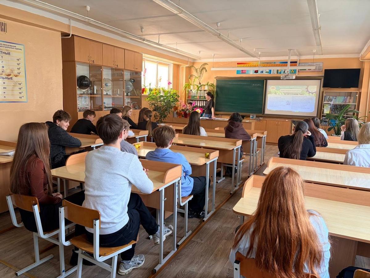 5 Студенты МСФ на профориентации