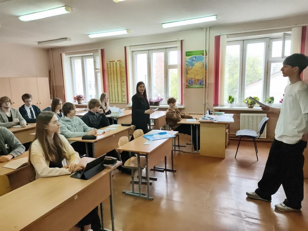 4 Студенты МСФ на профориентации