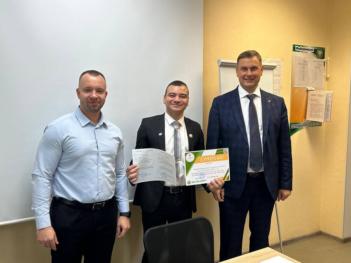 7 Ознакомительная экскурсия по буровой установке для аспирантов и магистрантов из Китая, Египта и Беларуси 7 Ознакомительная экскурсия по буровой установке для аспирантов и магистрантов из Китая, Египта и Беларуси