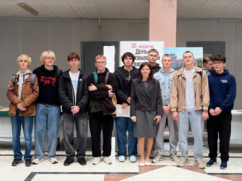 Студенты и преподаватели машиностроительного факультета посетили выставку посвященную годовщины Чернобыльской трагедии