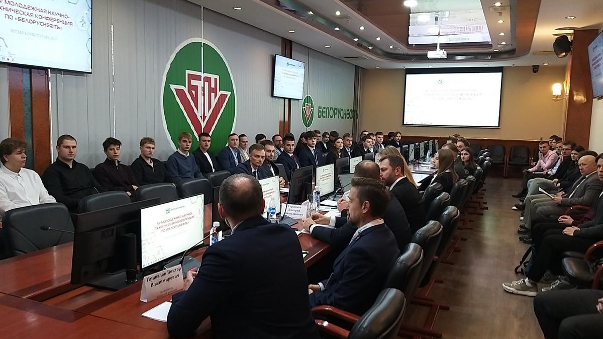 05 Студенты ГГТУ им. П.О.Сухого на XV Молодежной научно-технической конференции ПО "Белоруснефть" 05 Студенты ГГТУ им. П.О.Сухого на XV Молодежной научно-технической конференции ПО "Белоруснефть"