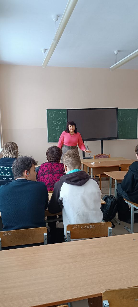 1 Школьники инженерного класса погрузились в тайны белорусской нефти на машиностроительном факультете 1 Школьники инженерного класса погрузились в тайны белорусской нефти на машиностроительном факультете