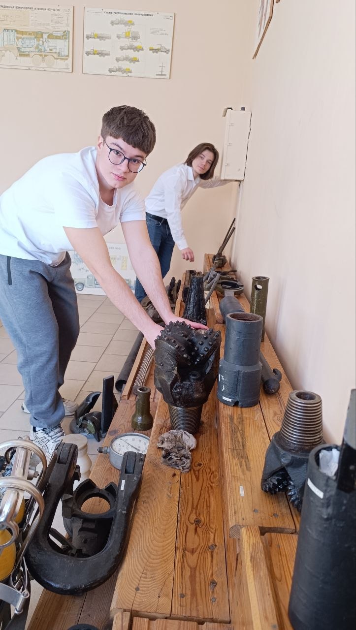 2 Субботник на кафедре НГРиГПА 2 Субботник на кафедре НГРиГПА