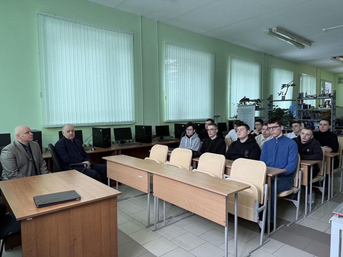 01 Будущие инженеры встречаются с работодателем: диалог о карьере в ОАО «Сатурн-1»