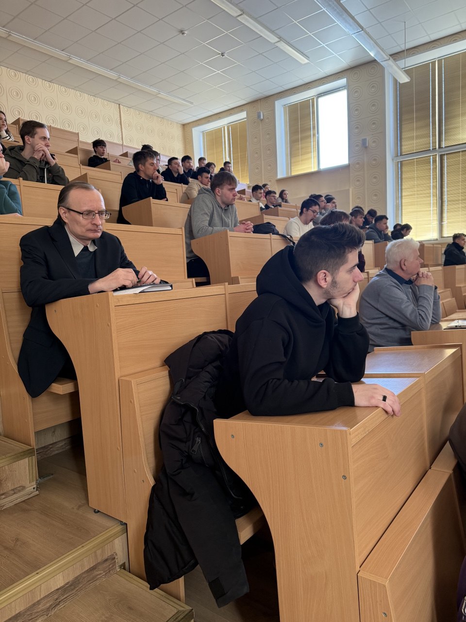 3 Встреча студентов выпускных курсов с представителем предприятия-заказчика кадров ООО «Гефлис»