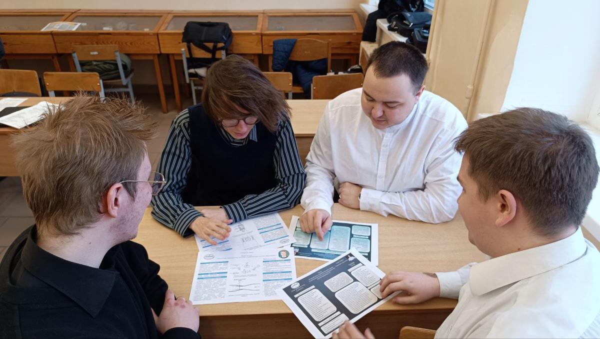 6 Научно-технический семинар по современным гидравлическим системам со студентами специальности "Гидропневмосистемы мобильных и технологических машин и оборудования"