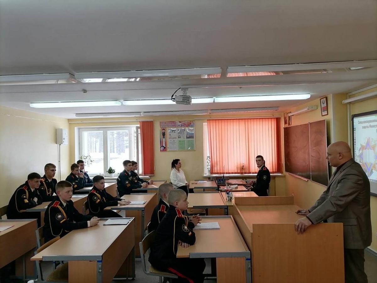 5 Участие декана МСФ в лицейской конференции