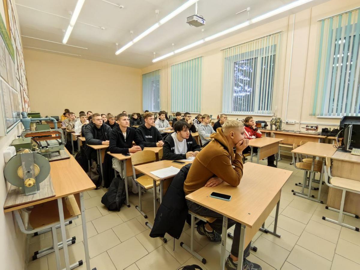 Машиностроительный факультет принимает гостей из Санкт-Петербурга Машиностроительный факультет принимает гостей из Санкт-Петербурга