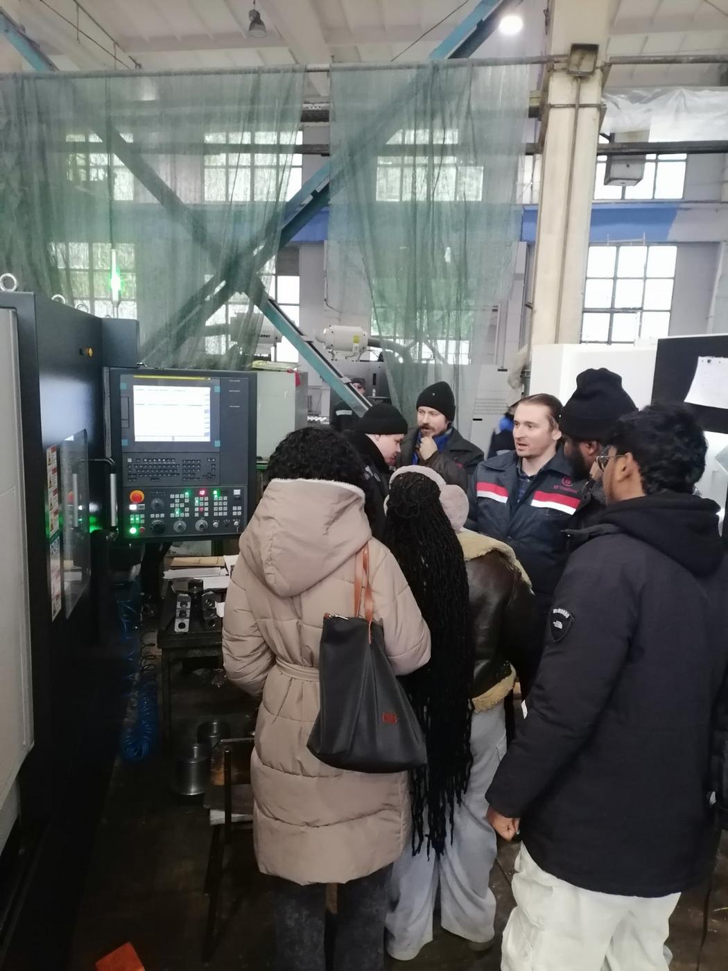 4 Экскурсия на ОАО "СтанкоГомель"