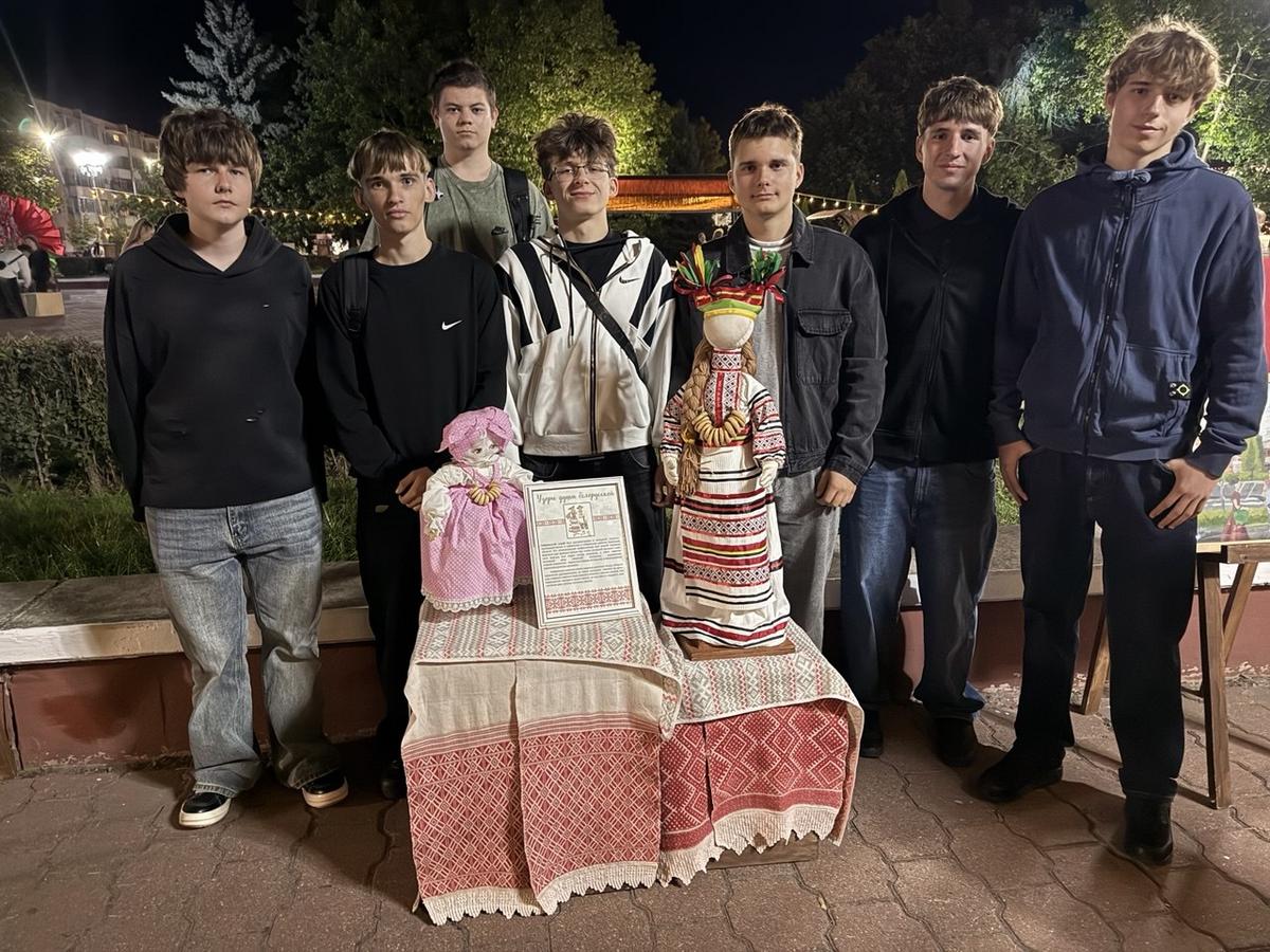 5 МСФ зажигает в сквере Дружбы! 5 МСФ зажигает в сквере Дружбы!