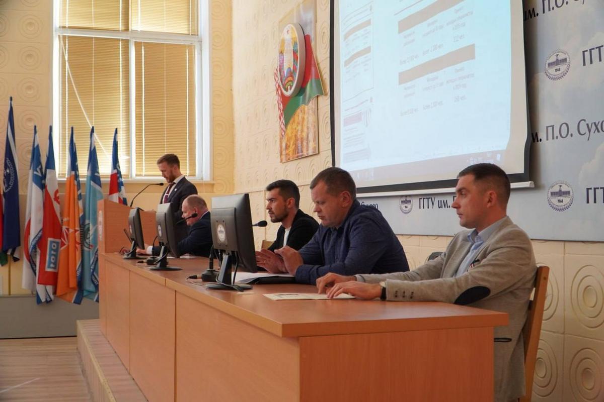 1 Ярмарка вакансий в Политехе